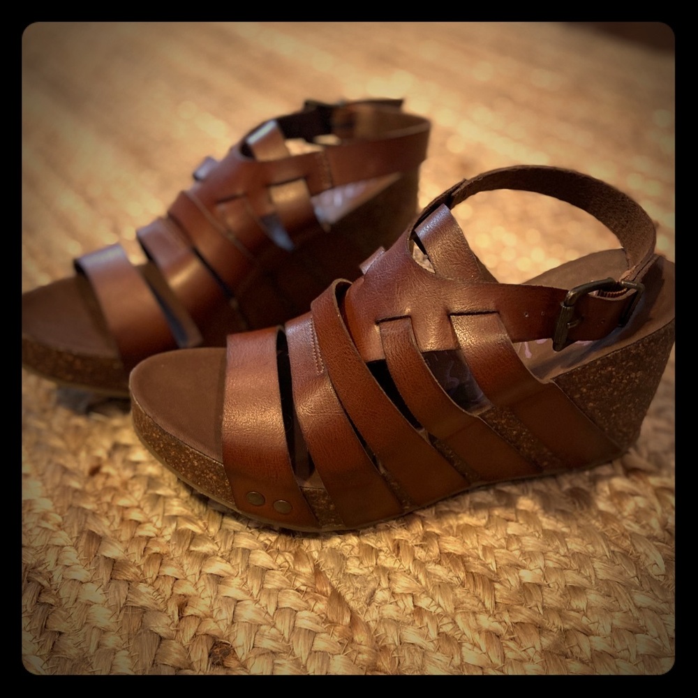 Blowfish wedge sandals